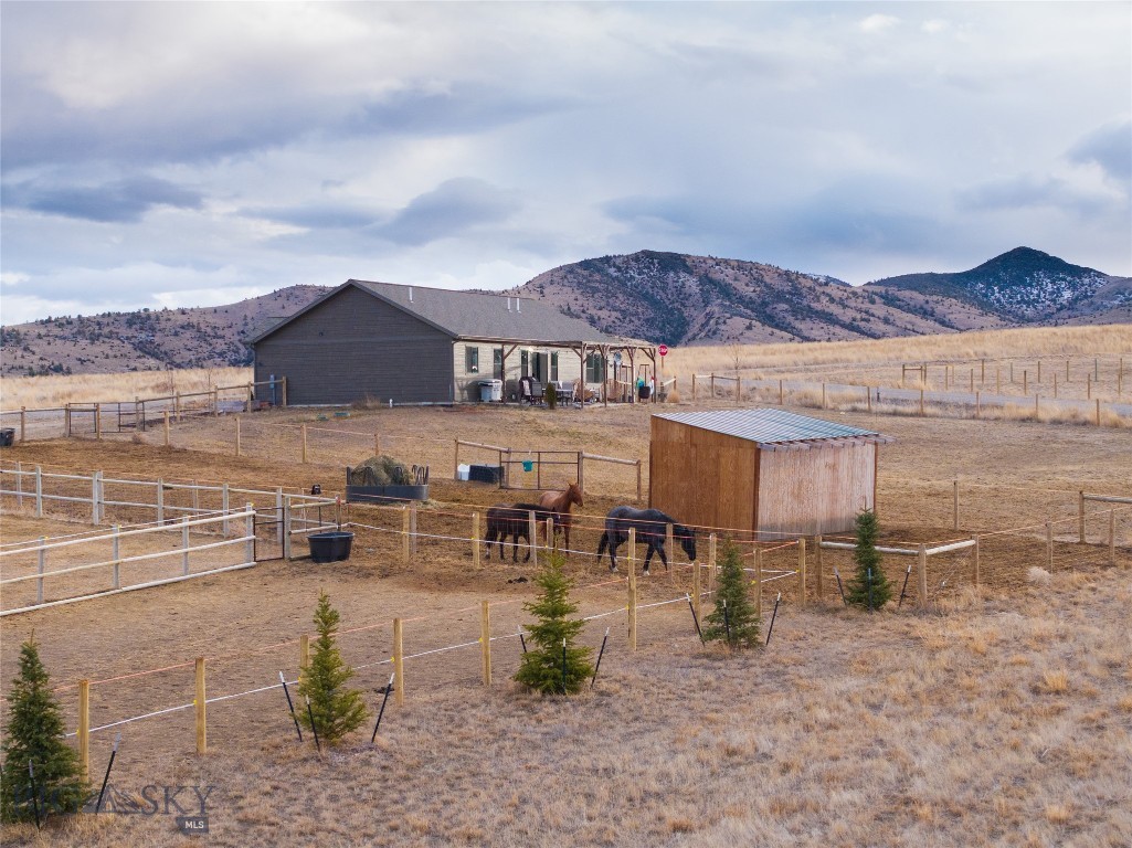 40 Santa Fe Trail, Three Forks MT 59752