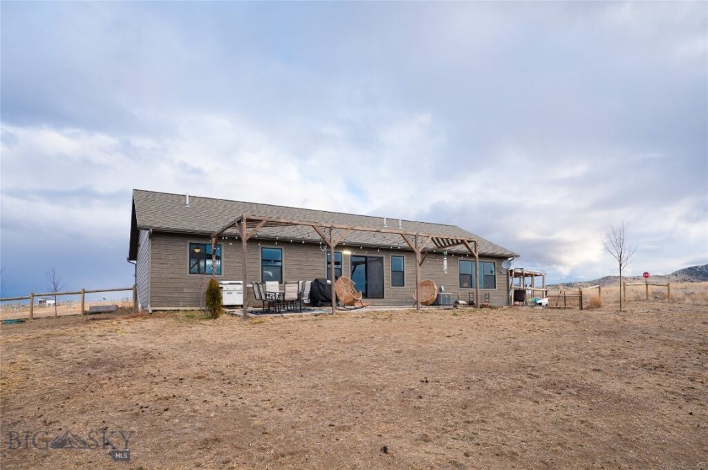 40 Santa Fe Trail, Three Forks MT 59752