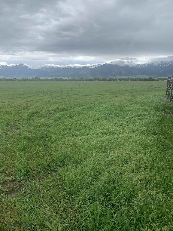 4040 Nelson Road, Belgrade MT 59714