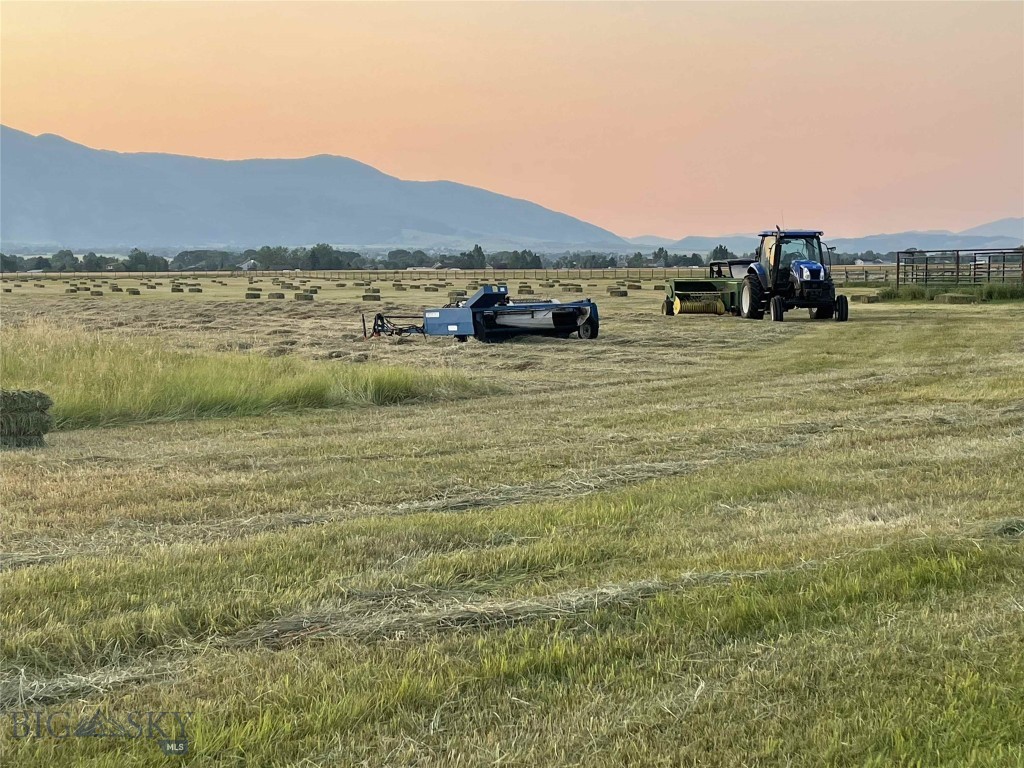 4040 Nelson Road, Belgrade MT 59714