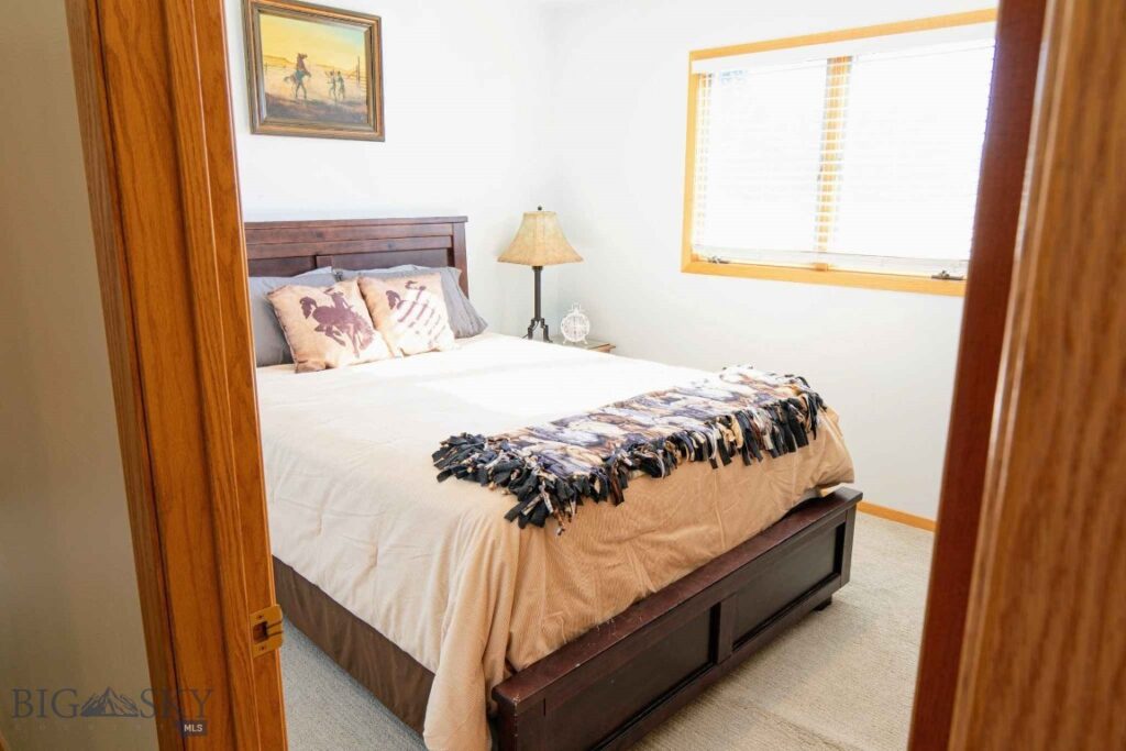 4040 Nelson Road, Belgrade MT 59714