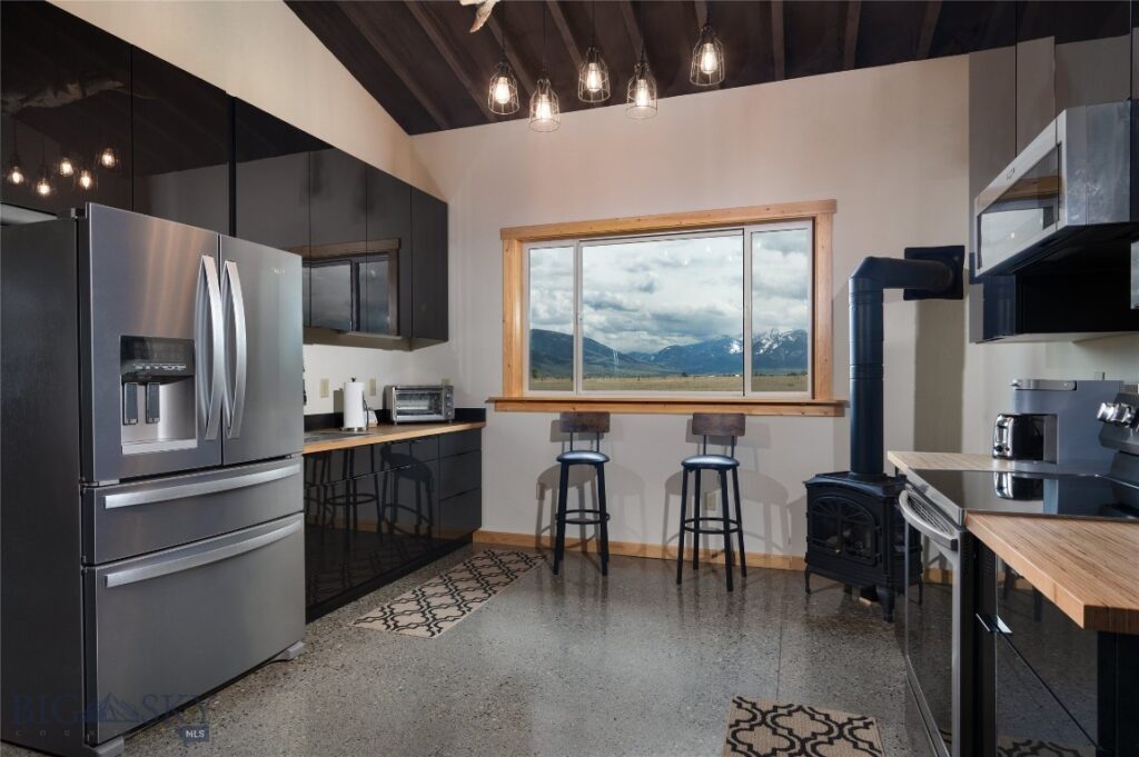 4125 US Highway 89 S, Livingston MT 59047