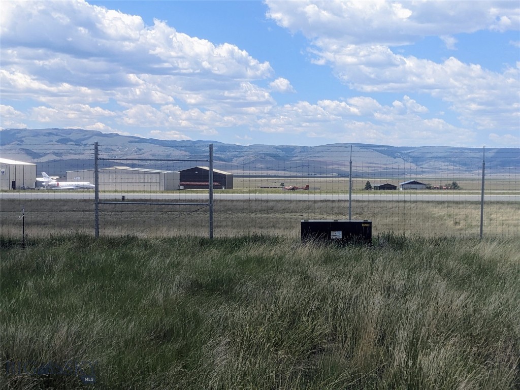 42 E Hawker, Ennis MT 59759