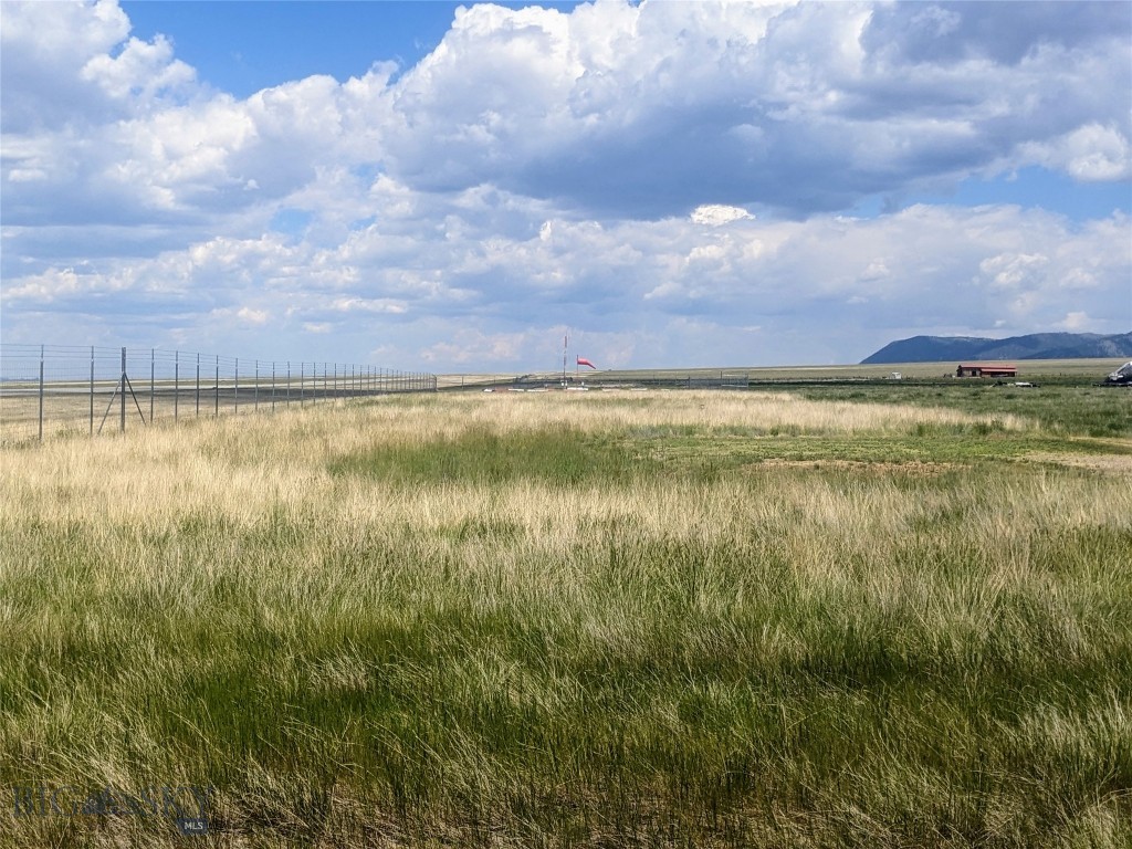 42 E Hawker, Ennis MT 59759