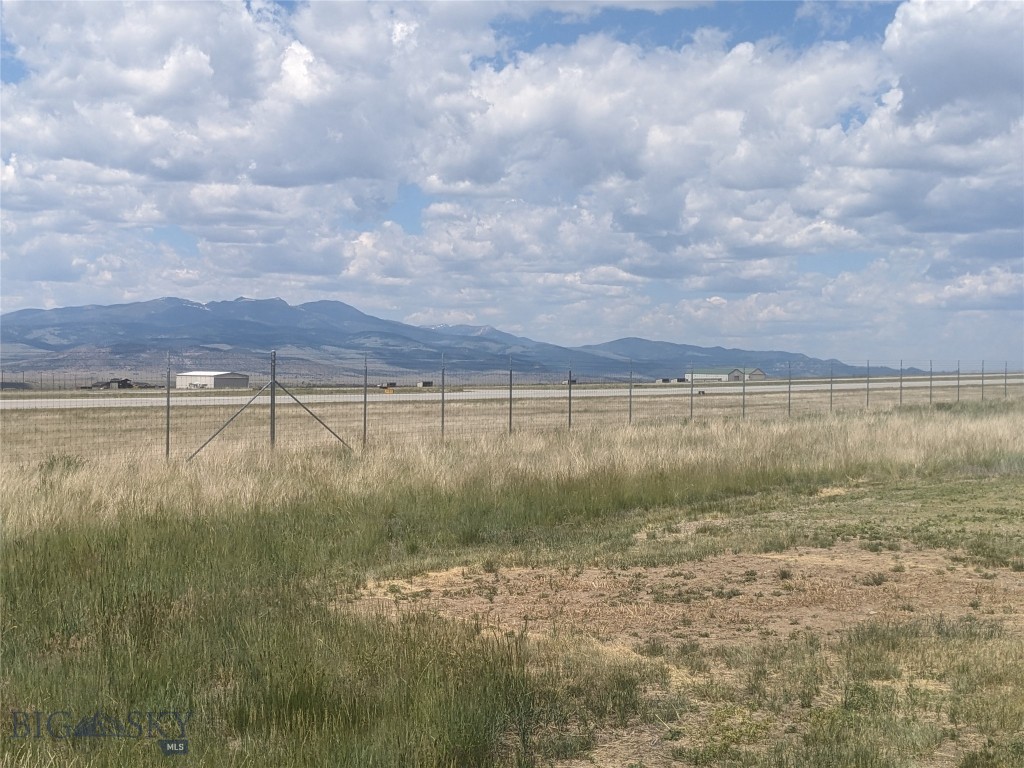 42 E Hawker, Ennis MT 59759