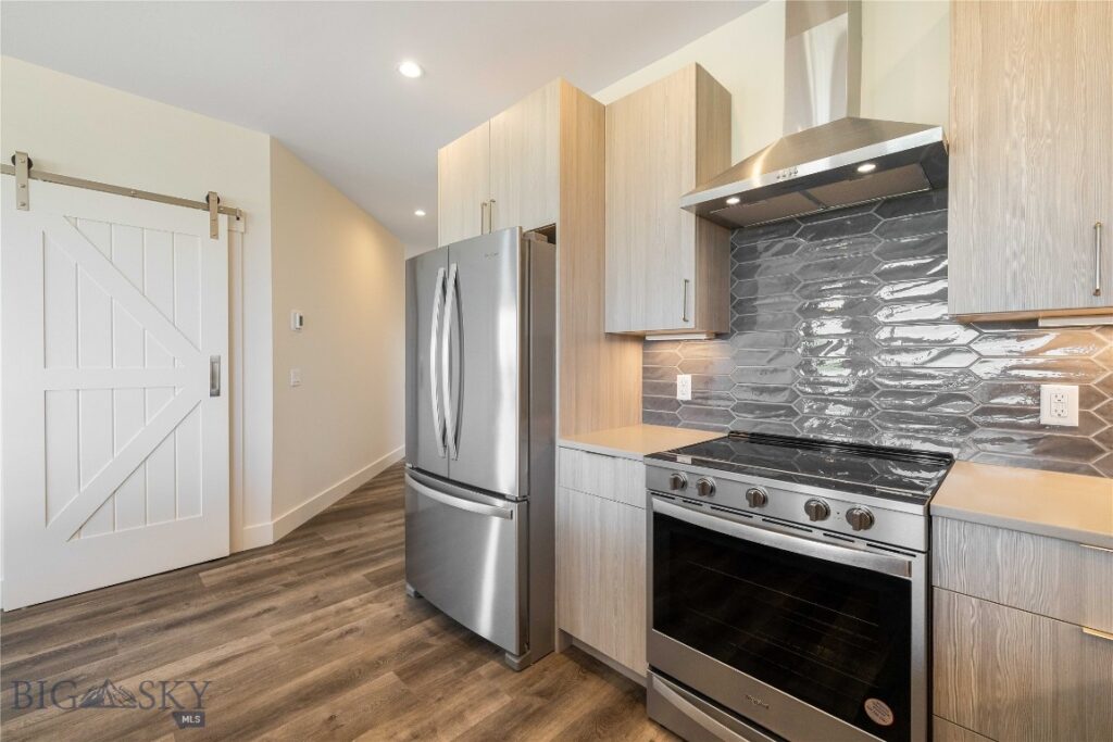 450 Loomis Way, Ennis MT 59729