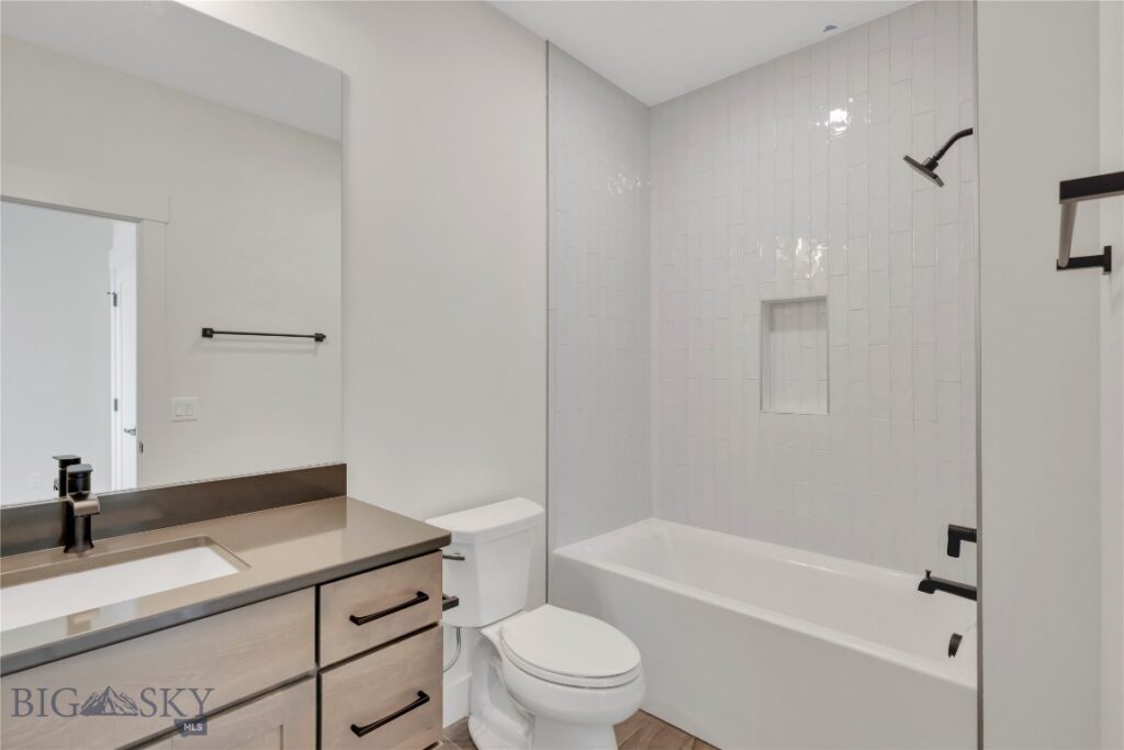 450 Loomis Way, Ennis MT 59729