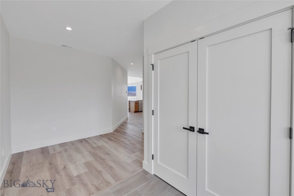 450 Loomis Way, Ennis MT 59729