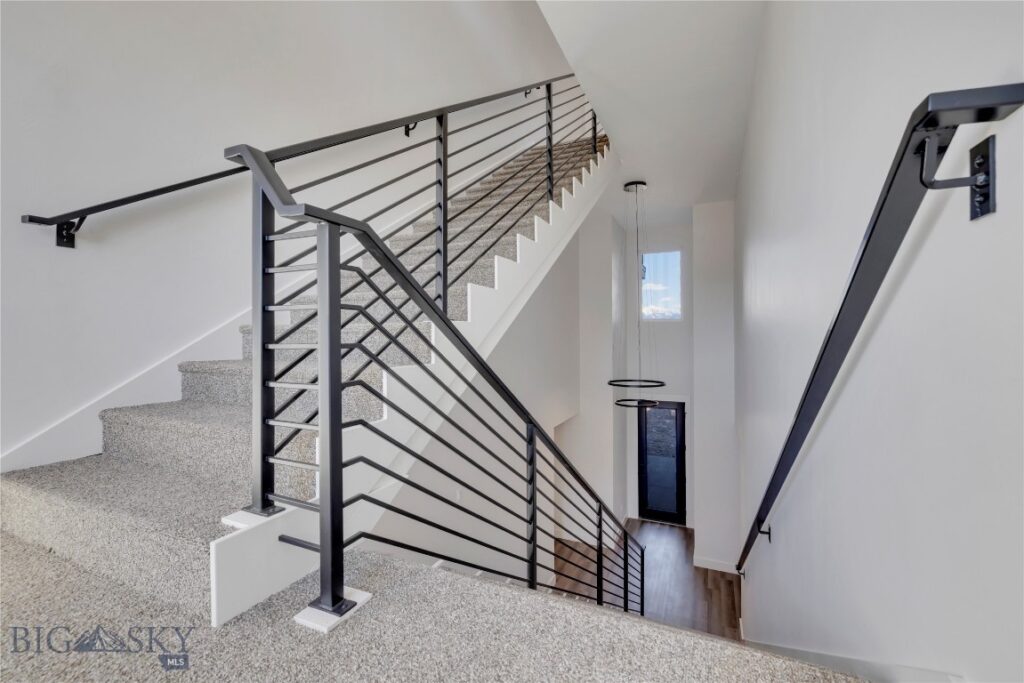 450 Loomis Way, Ennis MT 59729