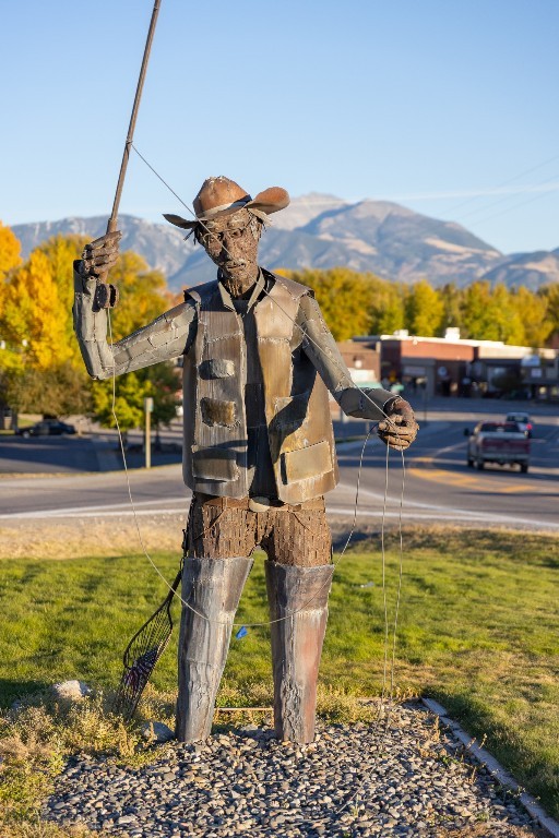 450 Loomis Way, Ennis MT 59729