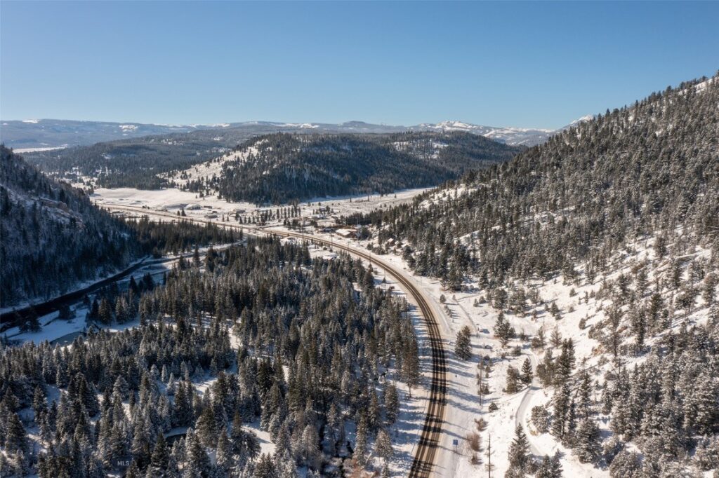 48295 Gallatin Road, Gallatin Gateway MT 59730