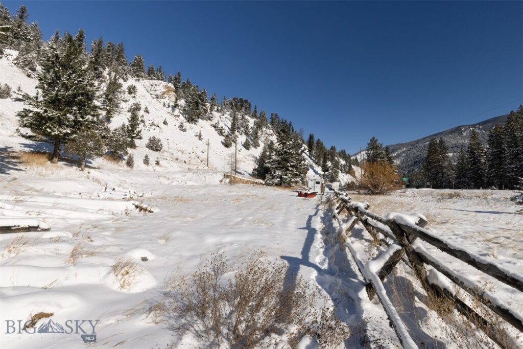 48295 Gallatin Road, Gallatin Gateway MT 59730