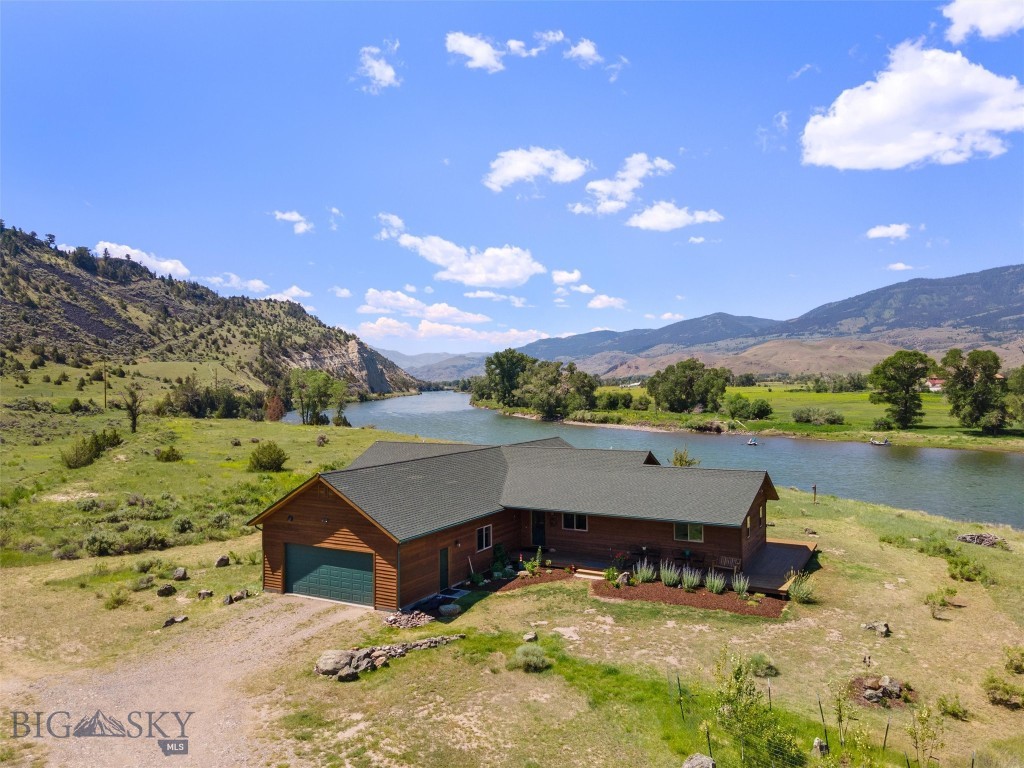 494 East River Road, Pray MT 59065