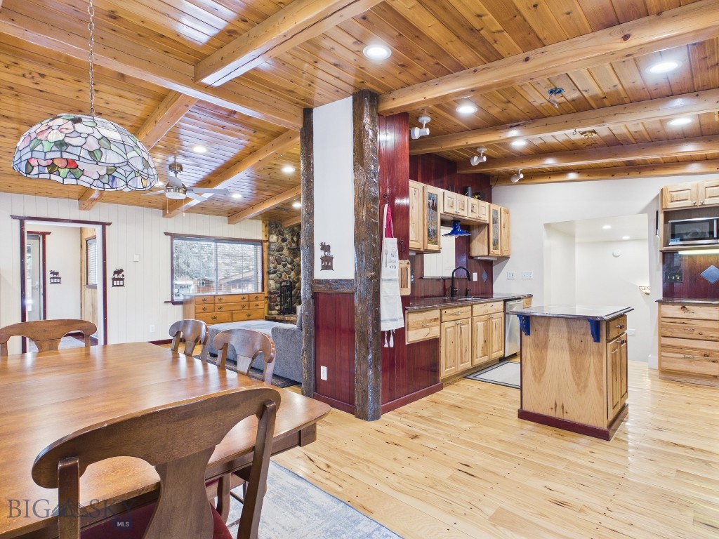 4964 US Highway 89 S, Livingston MT 59047