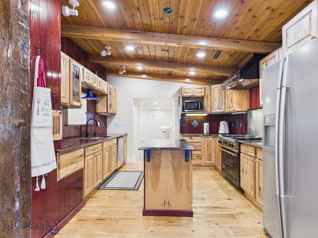 4964 US Highway 89 S, Livingston MT 59047