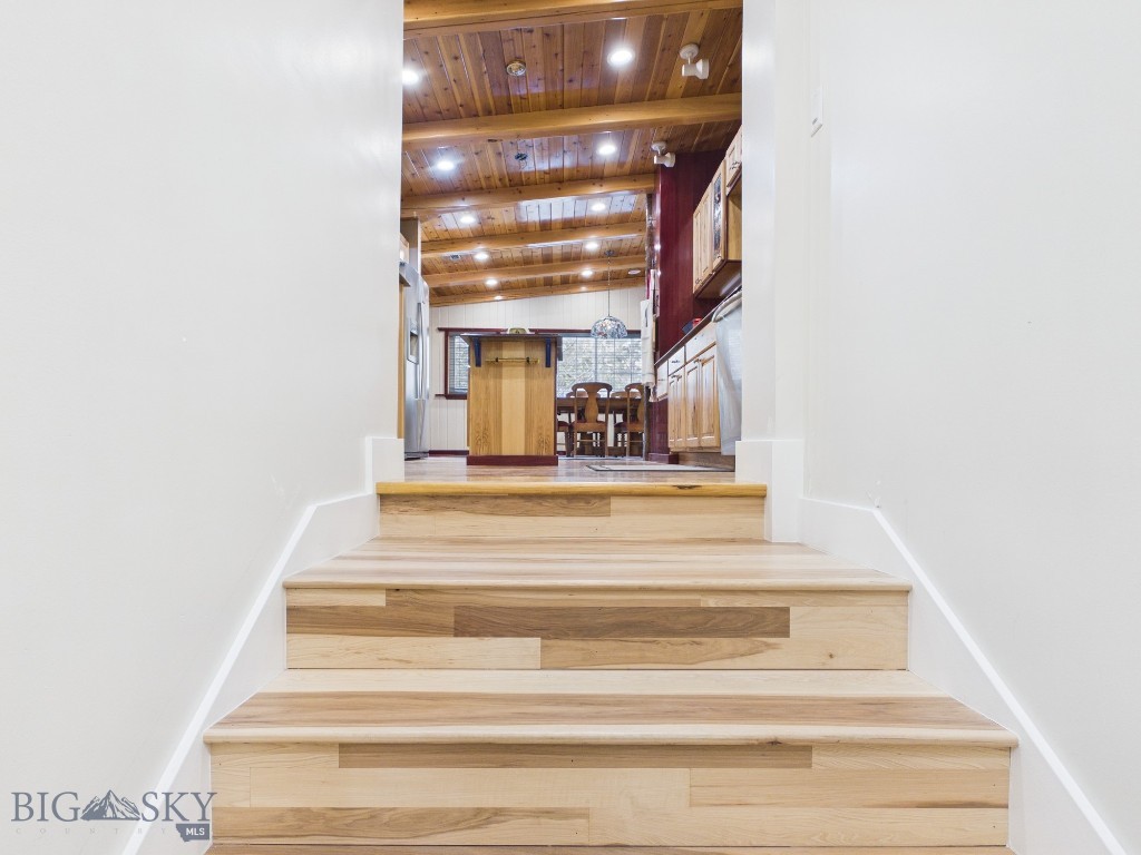 4964 US Highway 89 S, Livingston MT 59047