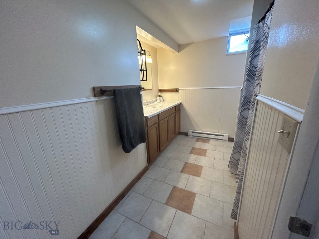 5 Aquila Lane, Emigrant MT 59027