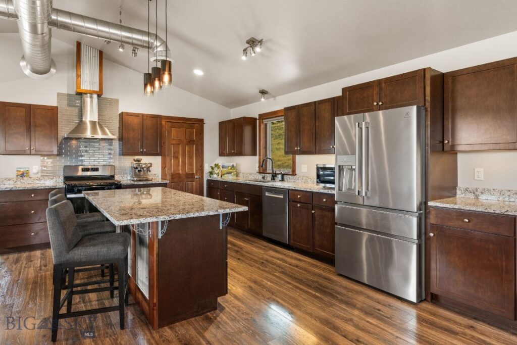 500 Prickly Pear, Manhattan MT 59741