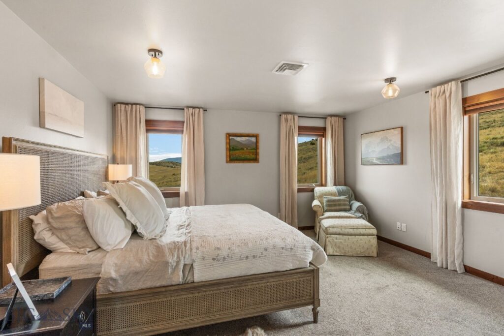 500 Prickly Pear, Manhattan MT 59741