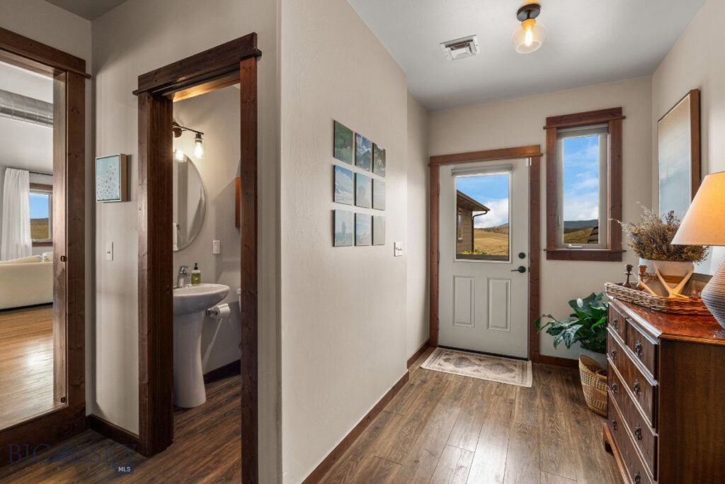 500 Prickly Pear, Manhattan MT 59741