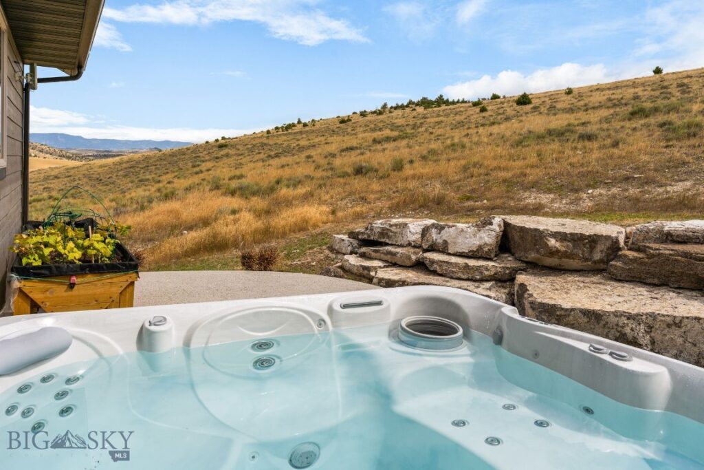 500 Prickly Pear, Manhattan MT 59741
