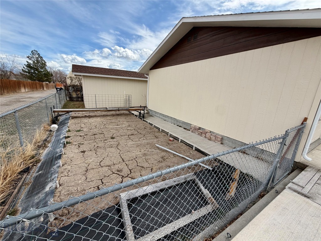 502 Vine Street, Dillon MT 59725