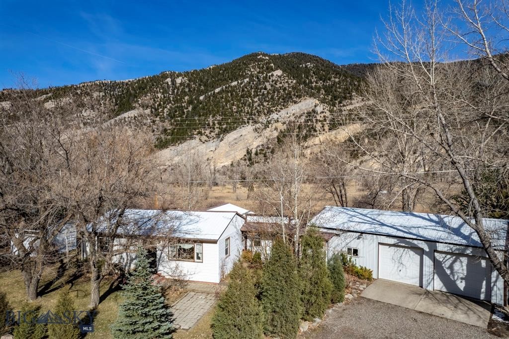 5042 US Highway 89 S, Livingston MT 59047