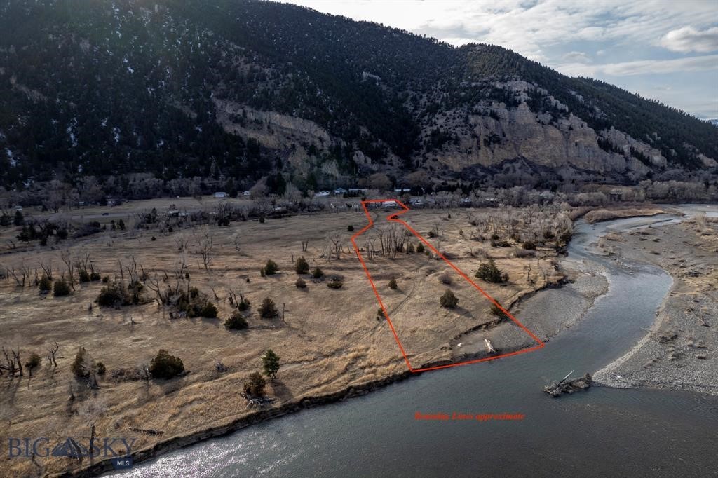 5042 US Highway 89 S, Livingston MT 59047