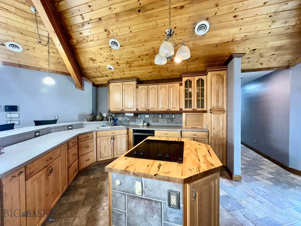 505 Fifth Avenue W, Ryegate MT 59074