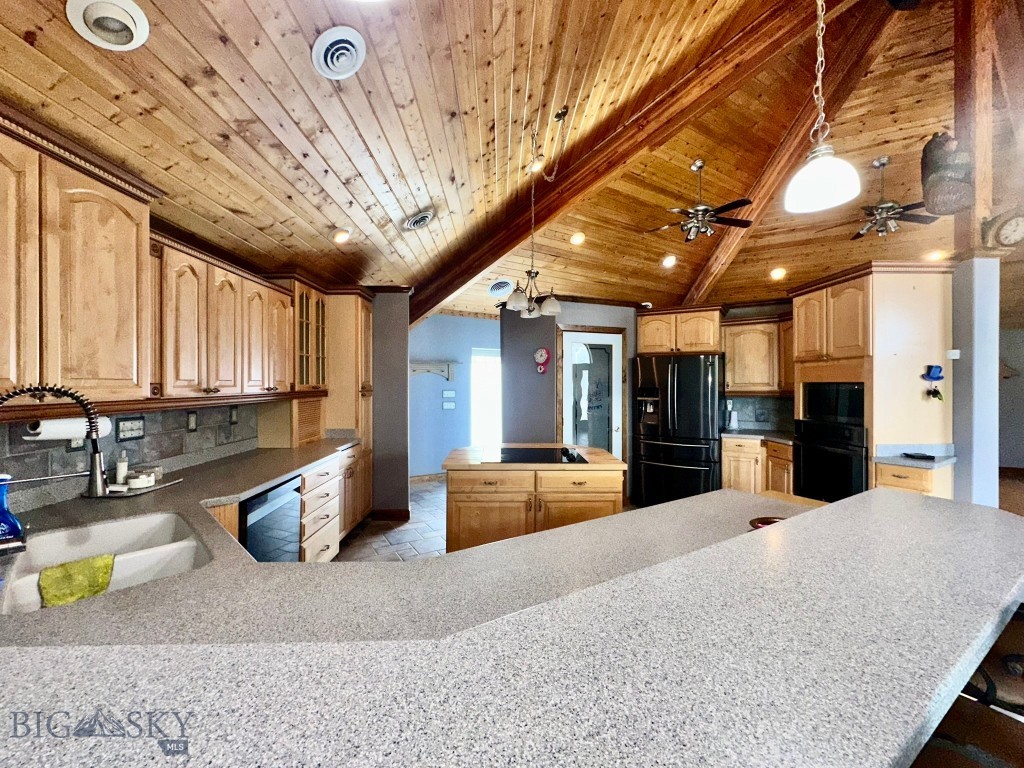 505 Fifth Avenue W, Ryegate MT 59074