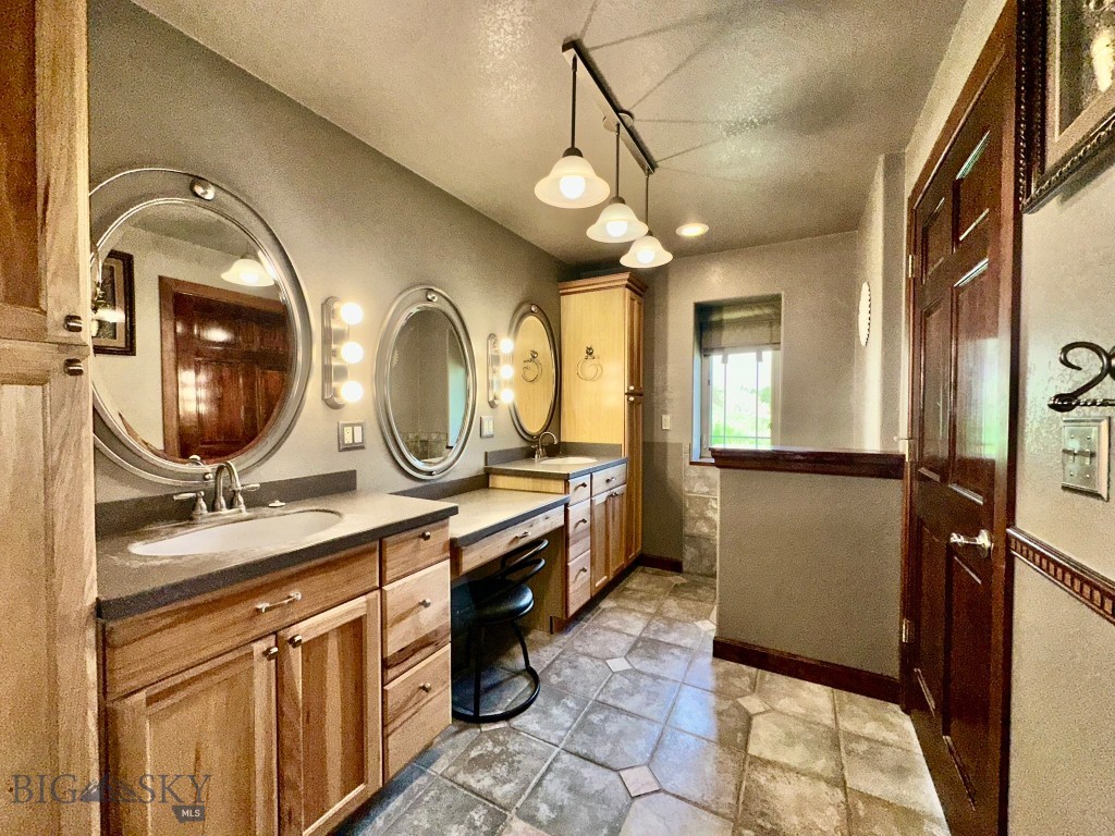 505 Fifth Avenue W, Ryegate MT 59074