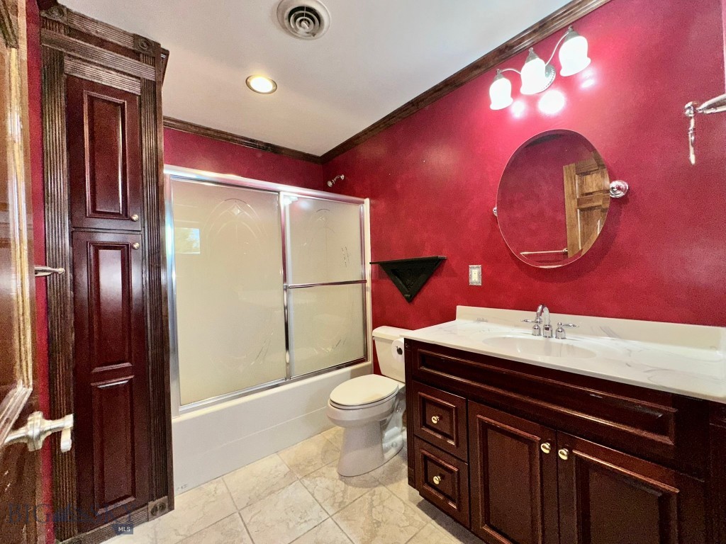 505 Fifth Avenue W, Ryegate MT 59074
