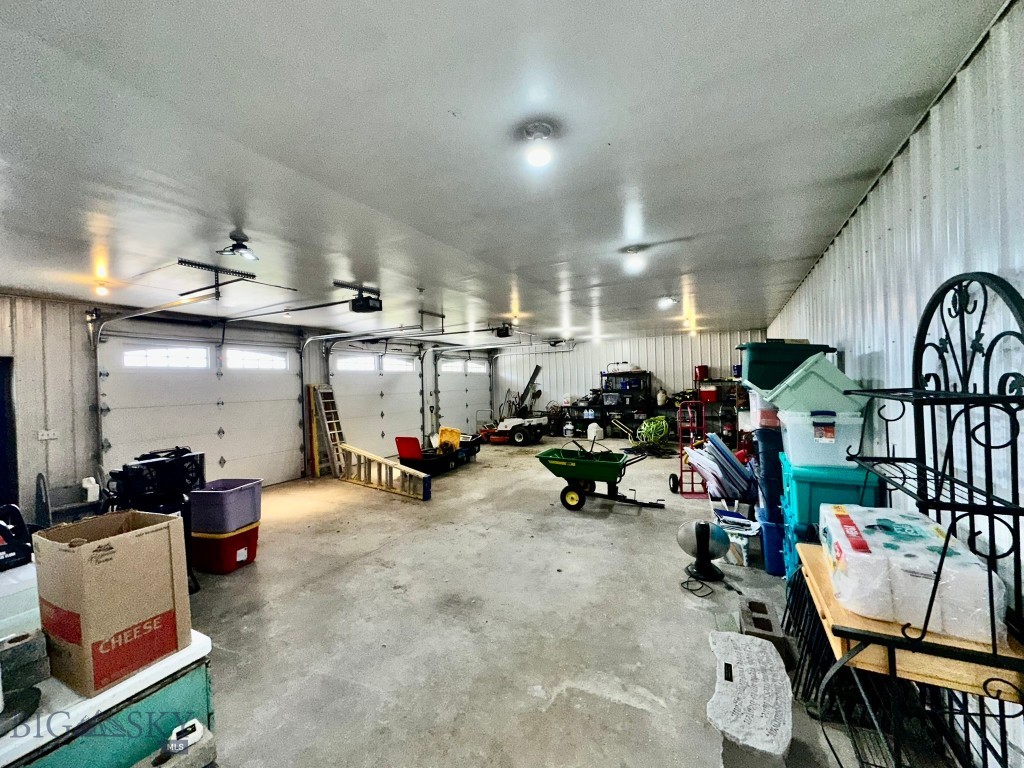 505 Fifth Avenue W, Ryegate MT 59074