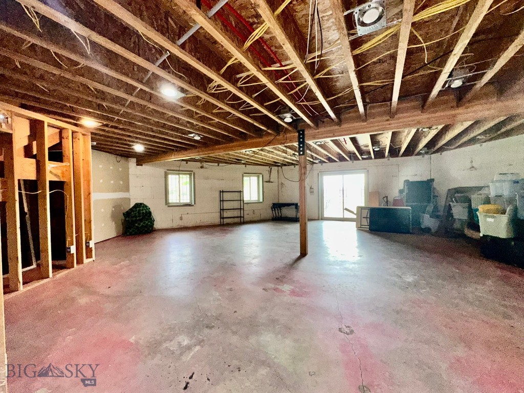 505 Fifth Avenue W, Ryegate MT 59074