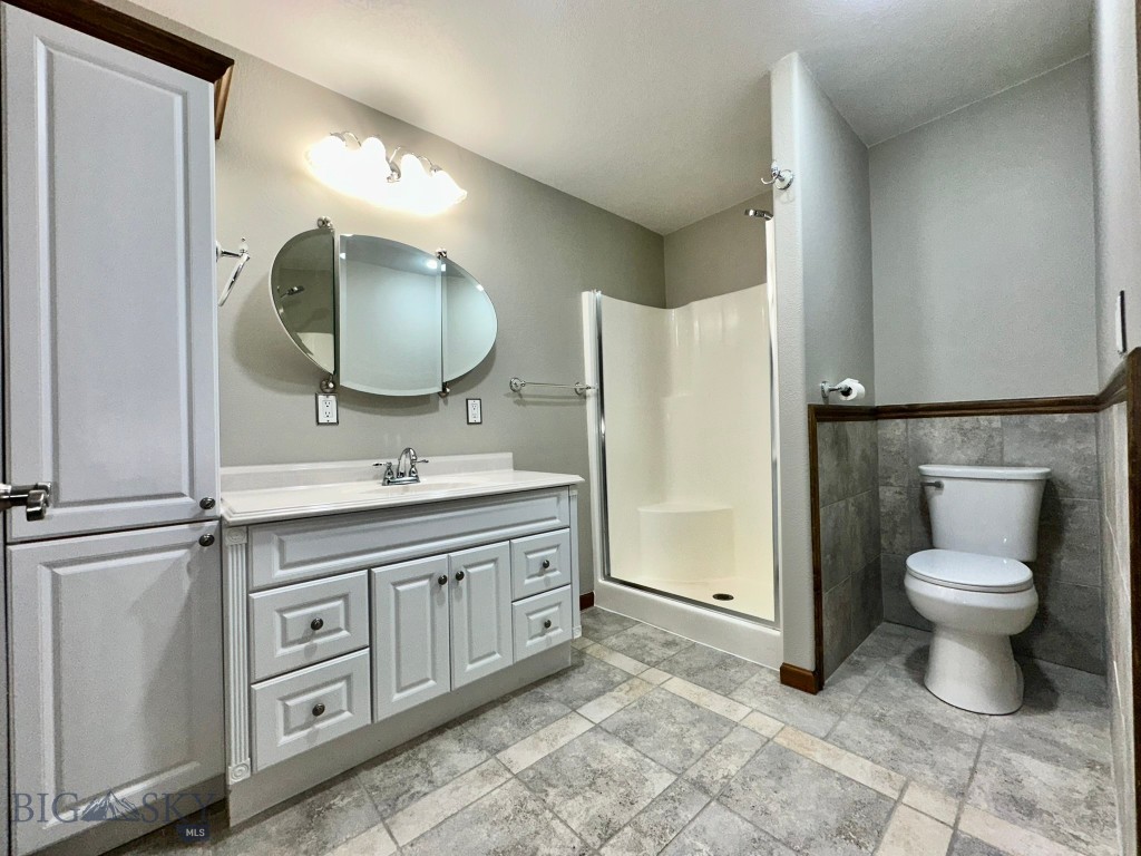 505 Fifth Avenue W, Ryegate MT 59074