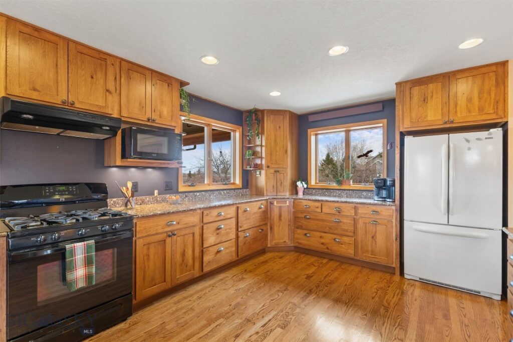 51 Schutz Lane, Bozeman MT 59718