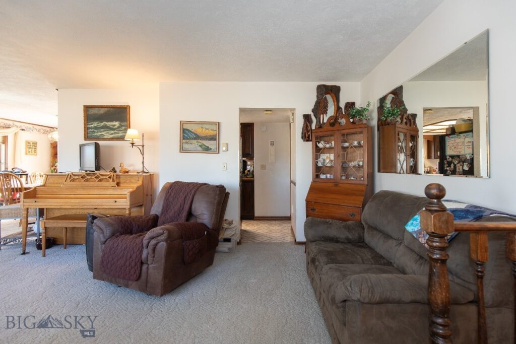 510 E Fulton Avenue, Manhattan MT 59741