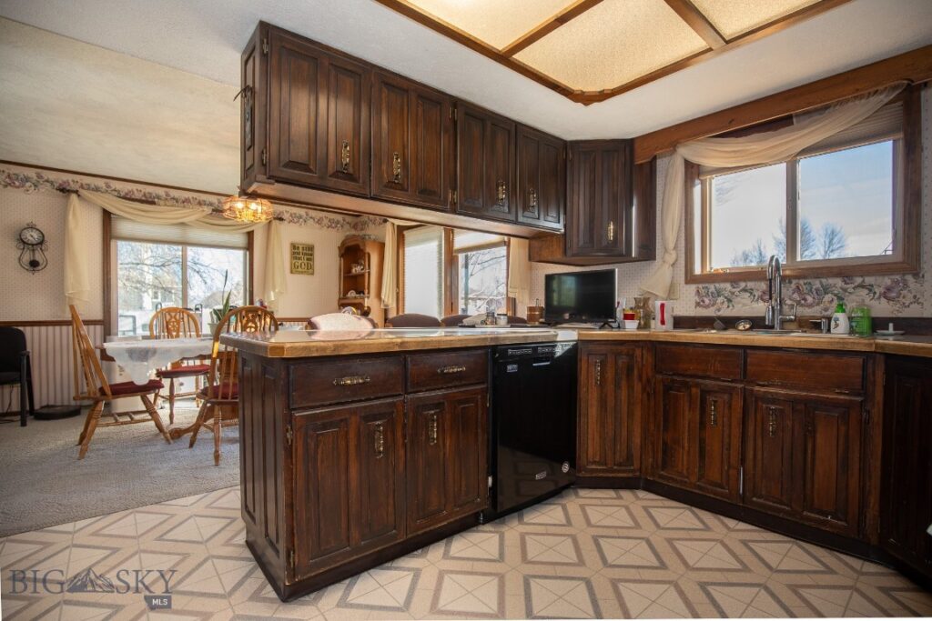 510 E Fulton Avenue, Manhattan MT 59741