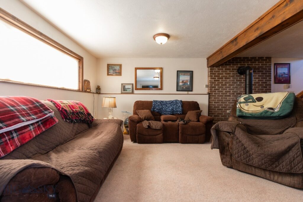 510 E Fulton Avenue, Manhattan MT 59741