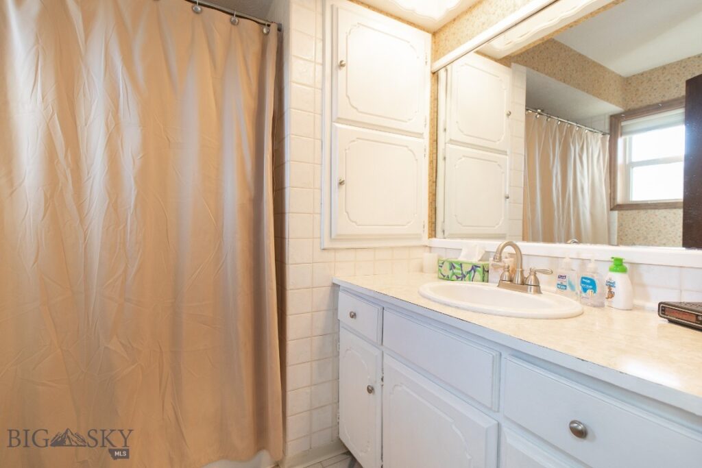 510 E Fulton Avenue, Manhattan MT 59741