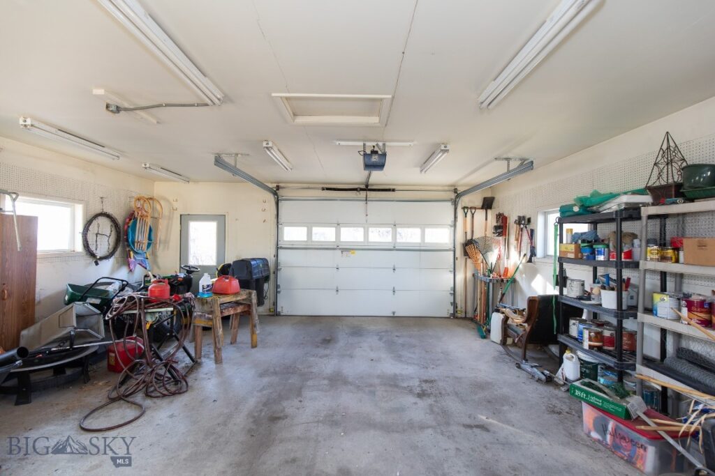 510 E Fulton Avenue, Manhattan MT 59741