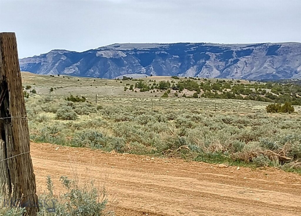 517 Deadman Creek Road, Bridger MT 59014