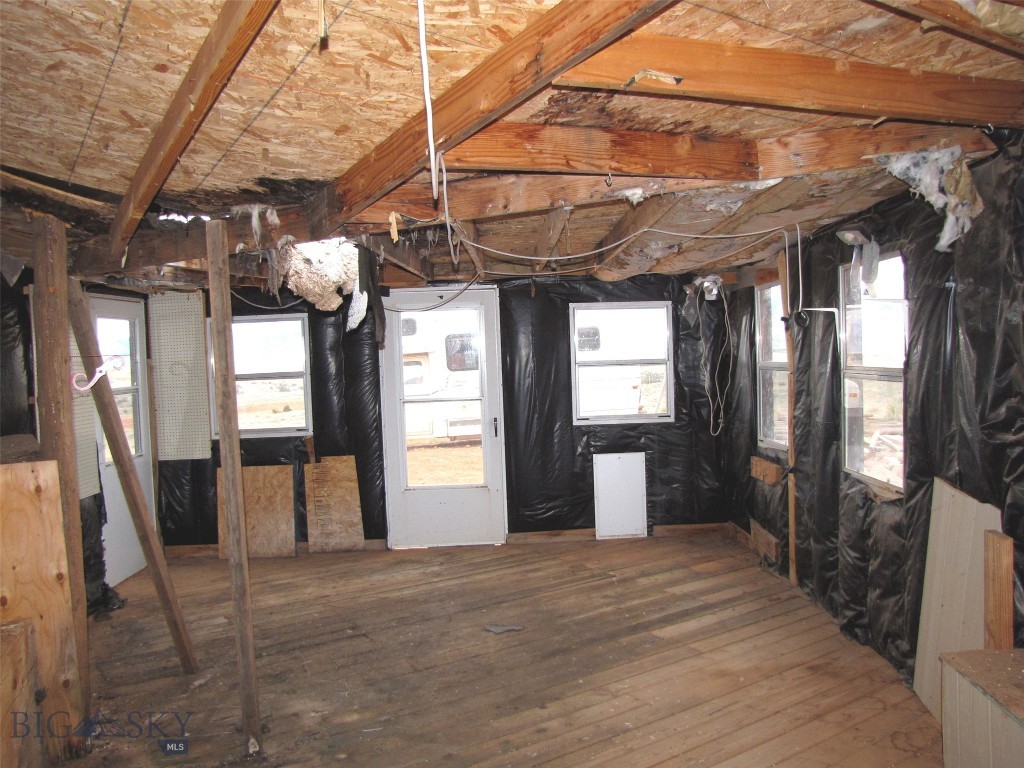 517 Deadman Creek Road, Bridger MT 59014