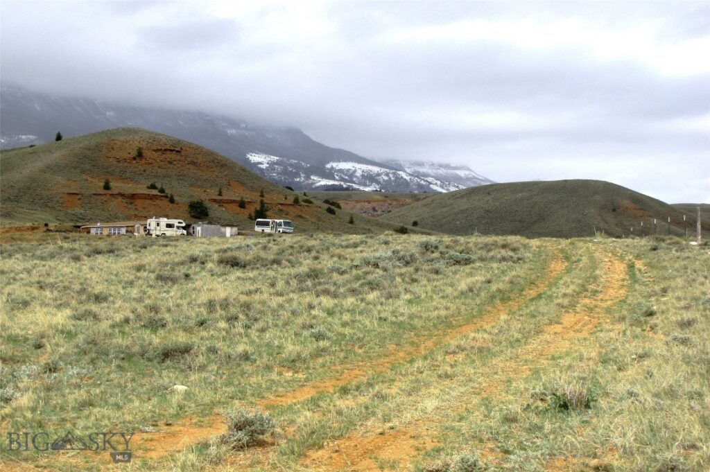 517 Deadman Creek Road, Bridger MT 59014