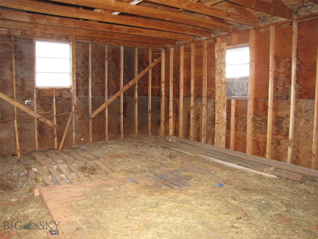 517 Deadman Creek Road, Bridger MT 59014