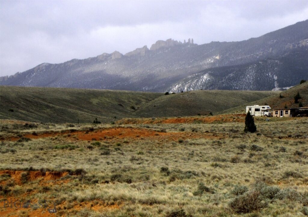 517 Deadman Creek Road, Bridger MT 59014