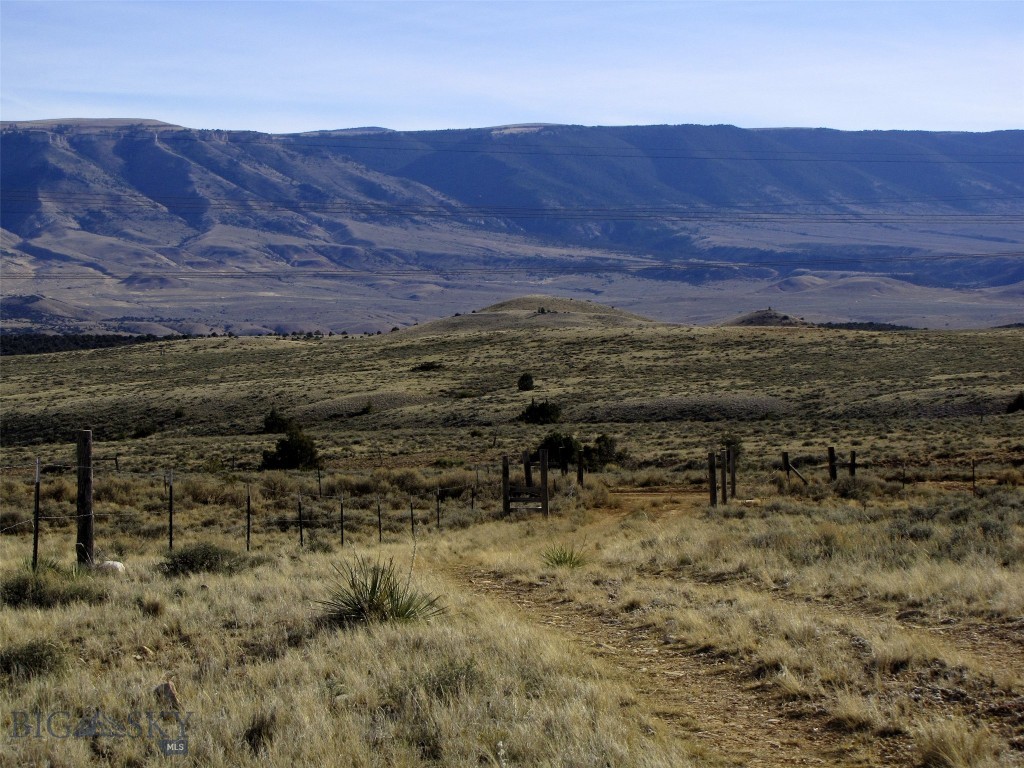 517 Deadman Creek Road, Bridger MT 59014