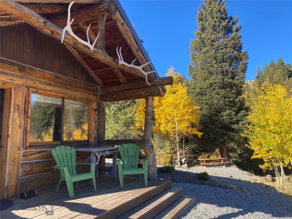 519 Axolotl Lakes Road, Virginia City MT 59729