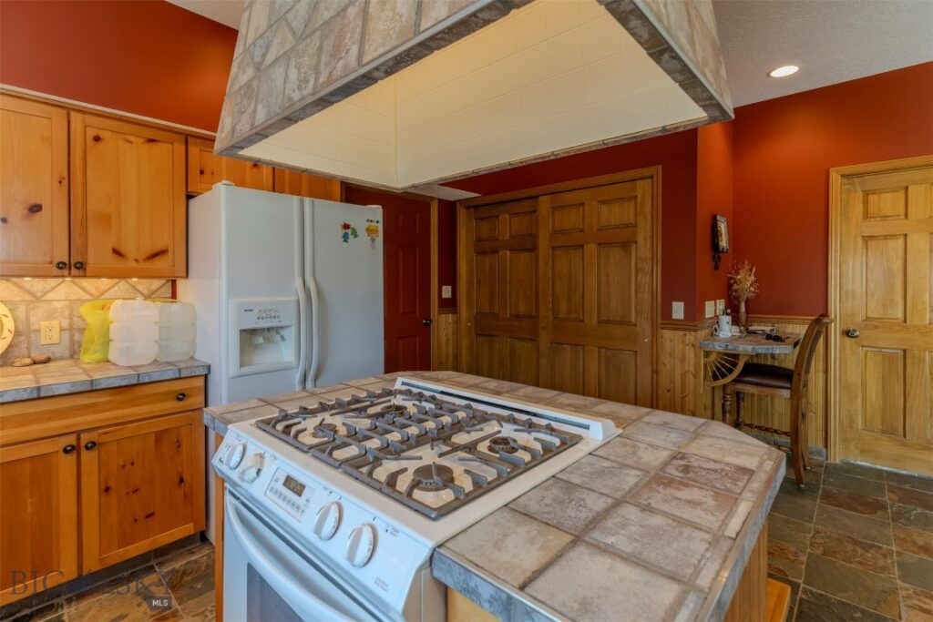 52 Eastep Lane, Livingston MT 59047