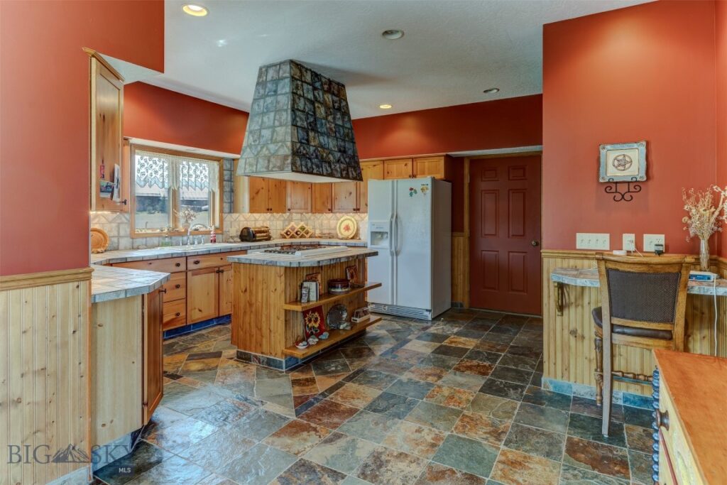 52 Eastep Lane, Livingston MT 59047